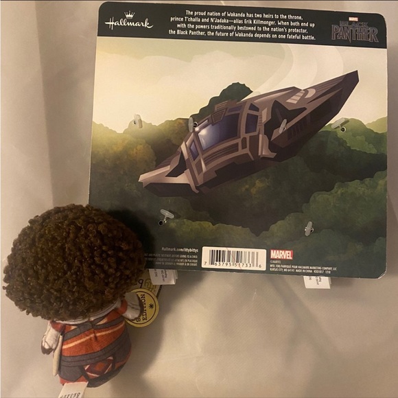 Hallmark Black Panther IttyBittys Lot: Black Panther, Erik Killmonger & Nakia - Picture 7 of 9